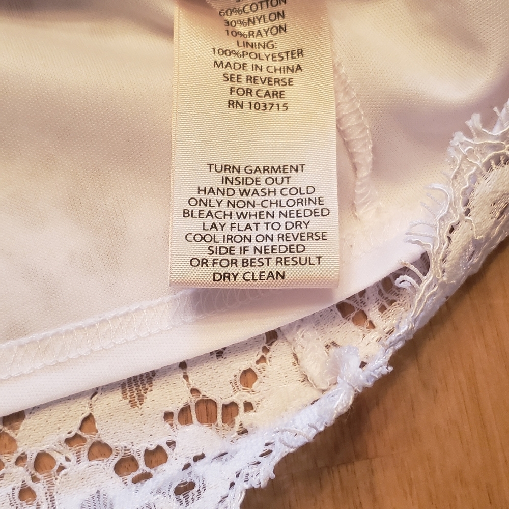 Nanette Lepore Bell Sleeve Lace white blouse M - Picture 3 of 5